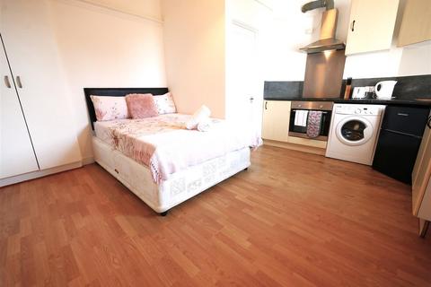 1 bedroom flat to rent, Oaklands, Bournemouth, BH3