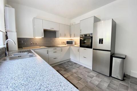 2 bedroom flat for sale, Vernon Avenue, Edgerton, Huddersfield