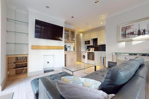 2 bedroom flat for sale, Redcliffe Close, Old Brompton Road, London SW5