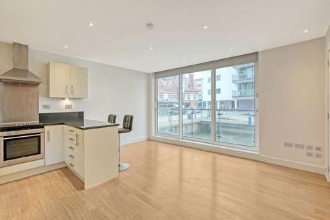 1 bedroom flat for sale, Basin Approach, London, E16 2QW