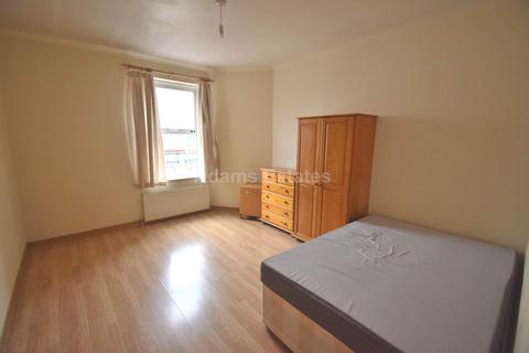 2 bedroom flat to rent, London Road, Reading