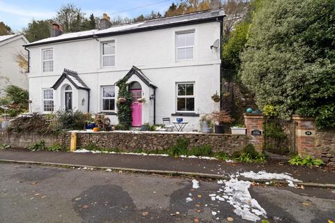 2 bedroom semi-detached house for sale, Westminster Road, Malvern, Worcestershire, WR14