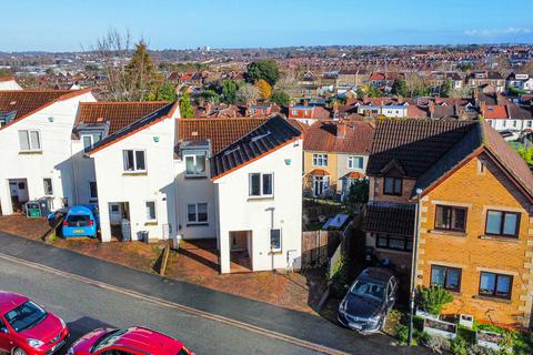 4 bedroom end of terrace house for sale, Queensdown Gardens, Bristol BS4