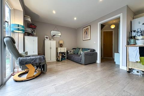 4 bedroom end of terrace house for sale, Queensdown Gardens, Bristol BS4