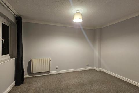 2 bedroom flat to rent, Malden Road, Sutton SM3