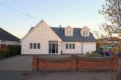 4 bedroom detached house for sale, Philbrick Crescent, Rayleigh, SS6