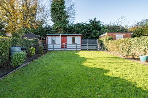 2 bedroom detached bungalow for sale, Hillside Gardens, Harrow, HA3 9UW