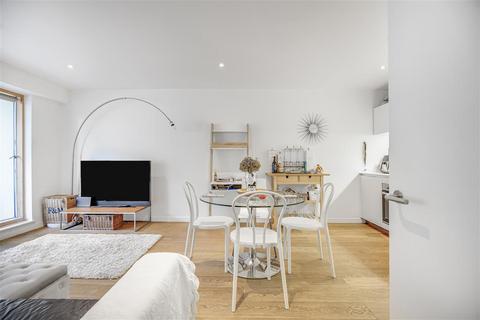 1 bedroom flat for sale, Hardwicks Square, SW18