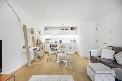 1 bedroom flat for sale, Hardwicks Square, SW18