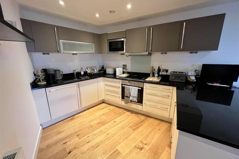 2 bedroom apartment for sale, Wharf Approach, Leeds