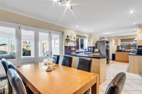 4 bedroom semi-detached house for sale, Lingfield Road, Evesham