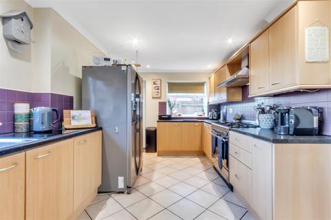 4 bedroom semi-detached house for sale, Lingfield Road, Evesham