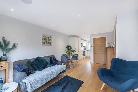 2 bedroom end of terrace house for sale, High Street, Kimpton