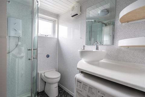 1 bedroom houseboat for sale, The Basin, Riverside Park, Maidstone