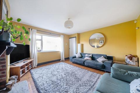 3 bedroom end of terrace house for sale, Miles Hill Avenue, Leeds LS7