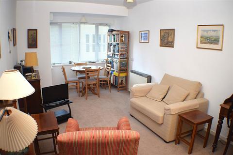 1 bedroom retirement property for sale, Bread Street, Brighton