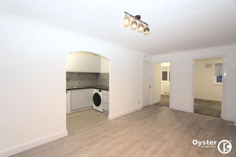 2 bedroom apartment to rent, Springwood Crescent, Edgware, HA8