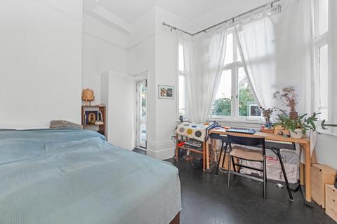 2 bedroom apartment for sale, Dulwich Road, Herne Hill, London, SE24