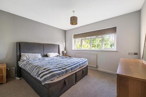 4 bedroom detached house for sale, Frimley,  Surrey,  GU16