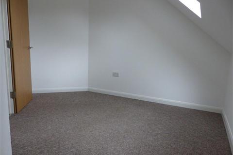 2 bedroom apartment to rent, Newent Avenue, Bristol BS15