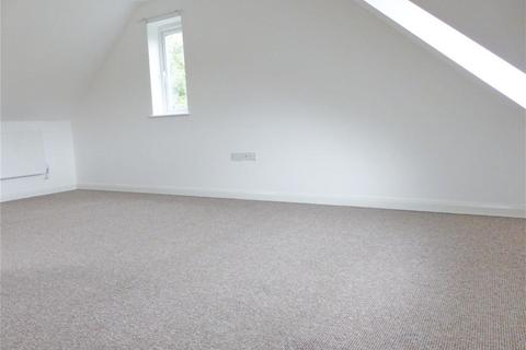 2 bedroom apartment to rent, Newent Avenue, Bristol BS15