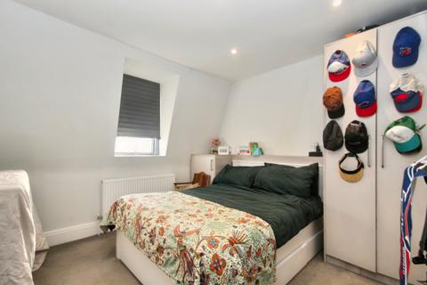 2 bedroom apartment for sale, Belmont Road, Uxbridge