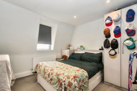 2 bedroom flat for sale, Belmont Road, Uxbridge, UB8