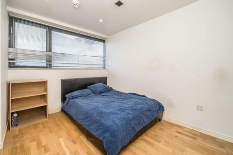 1 bedroom flat to rent, Salway Place, London E15