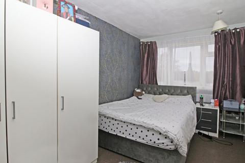 3 bedroom maisonette for sale, Princesses Parade, Waterside, Dartford, DA1