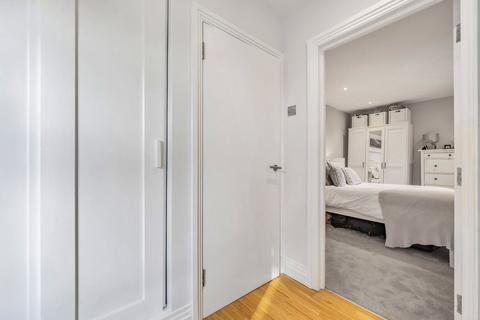 Flat C, 31 Eardley Road, London, SW16 6DA