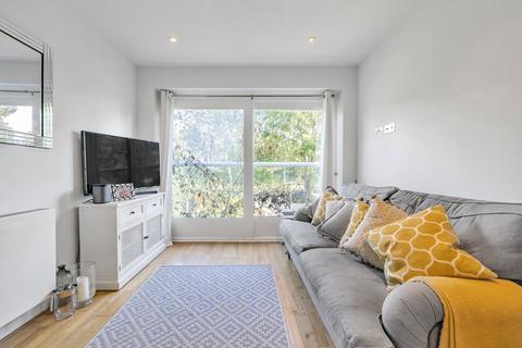 Flat C, 31 Eardley Road, London, SW16 6DA
