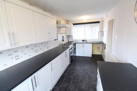 2 bedroom end of terrace house for sale, Victoria Road, Cradley Heath B64