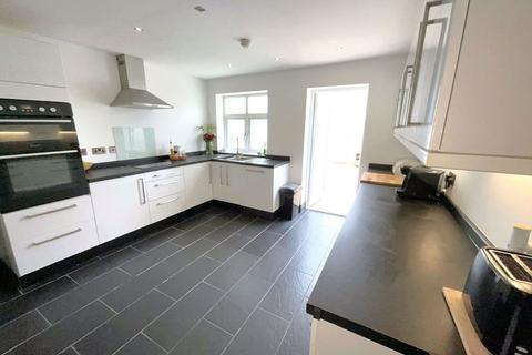 2 bedroom detached house for sale, Hayseech, Cradley Heath B64