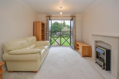 1 bedroom retirement property for sale, Sawyers Hall Lane, Brentwood