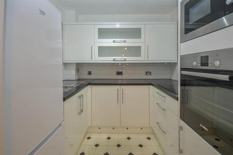 1 bedroom retirement property for sale, Sawyers Hall Lane, Brentwood