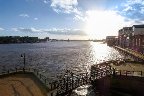 2 bedroom apartment for sale, Dolphin Quay, North Shields