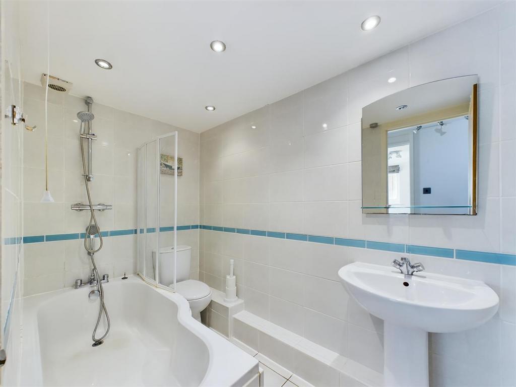 Bath 1.jpg