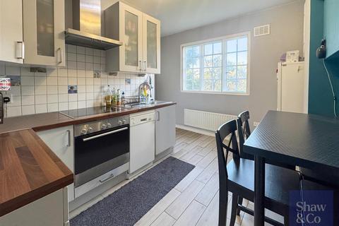 11, Tudor Court Castle Way, Feltham, TW13 7QQ