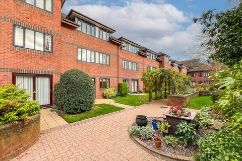 1 bedroom flat for sale, Coten End, Warwick