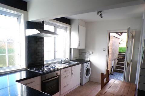 1 bedroom apartment to rent, Well House Avenue, Leeds