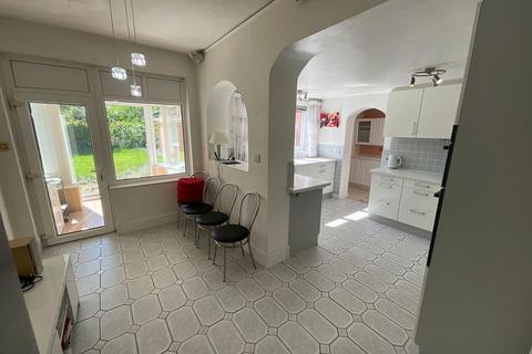 2 bedroom detached bungalow for sale, Halesowen Road, Halesowen B62