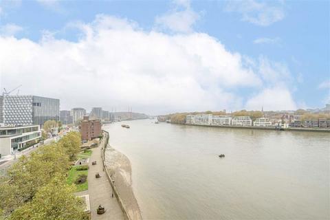 3 bedroom flat for sale, St. George Wharf, London SW8