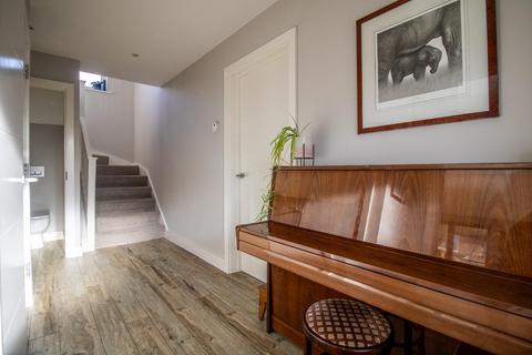 61 Elfleda Road, Cambridge, CB5 8NA