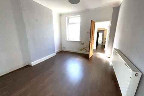 undefined, Farm Road, Oldbury B68