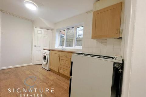 3 bedroom terraced house to rent, Pretoria Road, WATFORD