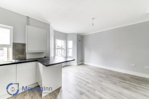 3 bedroom maisonette to rent, St. James'S Park, Croydon, Surrey, CR0