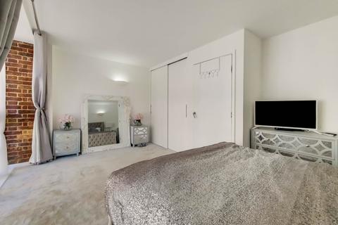 undefined, South Block, Romford RM2