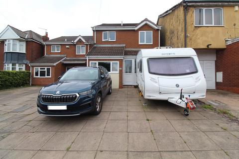 3 bedroom detached house for sale, Dudley Road, Rowley Regis B65