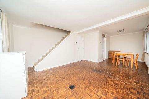 2 bedroom flat to rent, Kent Avenue, London W13