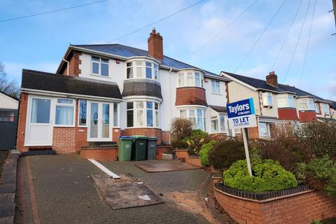 3 bedroom semi-detached house to rent, Woodbourne Road, Smethwick B67